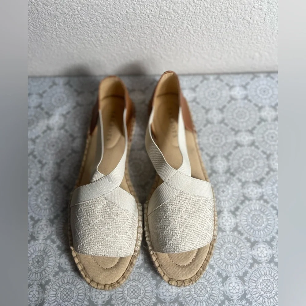 Talbots~Neutral~Espadrille~Slip-On Sandal~Woven Fabric~Elastic Straps~Size 7.5